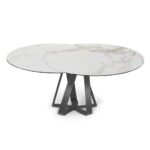 Naos turning dining table