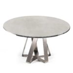 Naos turning dining table