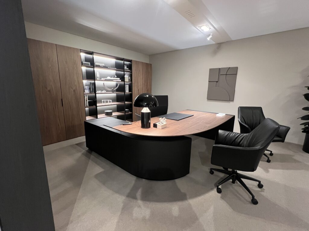 4 Mariani 10 2 | Mercato Interiors | Luxury Furnitures